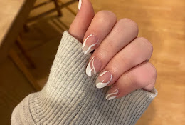 Lee Nails