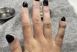 Essie nail & spa