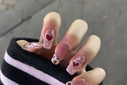 Creative Nail Bar